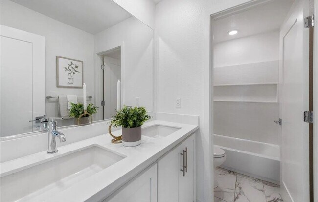 Building Photo - $5,700 | Stunning 5BR/4.5BA Model-Like Home in Newark's Bridgeway Community!