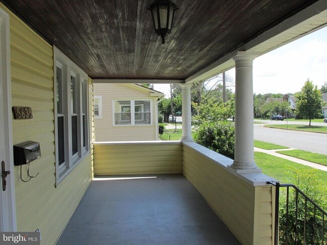 Building Photo - 5635 Oregon Ave