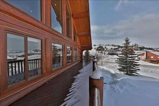 Building Photo - 72 Spruce Dr