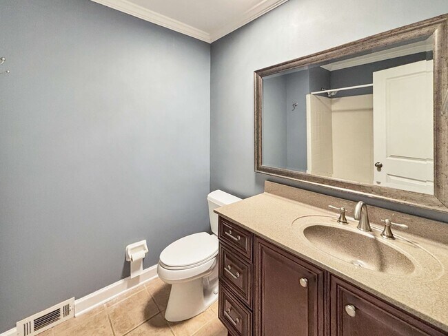 Building Photo - BEAUTIFUL Property in Marietta!