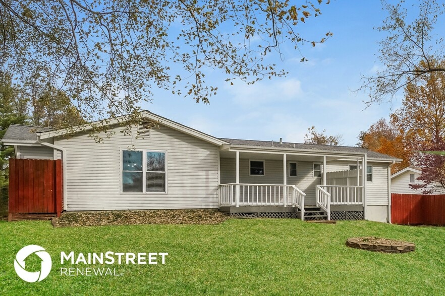 Building Photo - 623 Riverside Dr