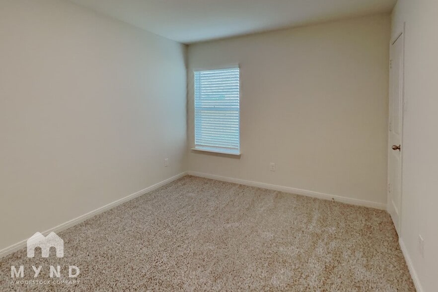 Building Photo - 526 A D Crain St