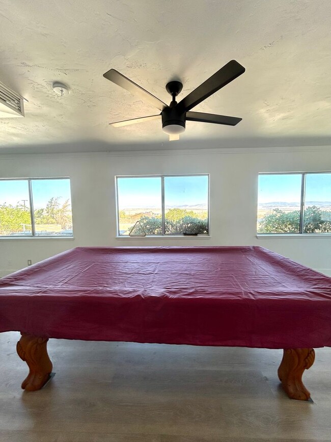 Building Photo - Serene 3 Bedroom 1.5 Bath with Pool and Solar