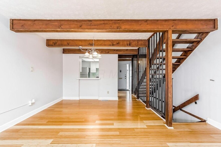 Building Photo - 114 E Ticonderoga Dr