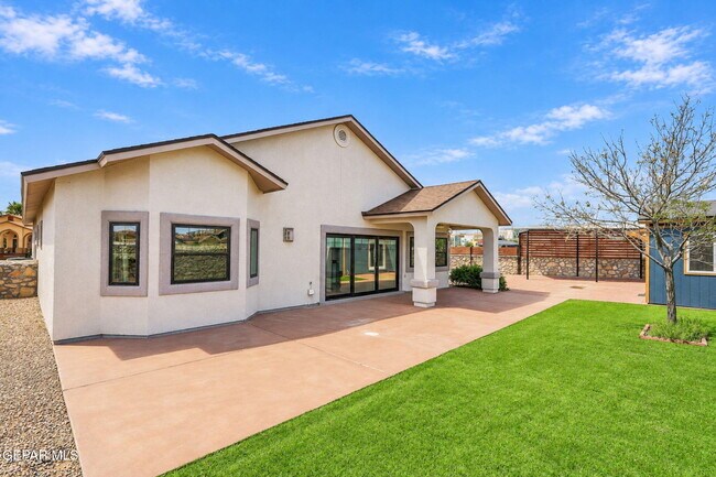 Building Photo - 14420 Navajo Point Dr