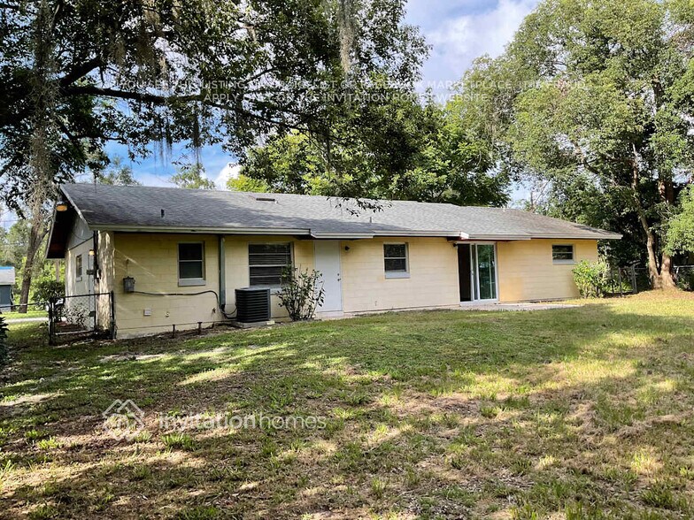 Building Photo - 1404 W Winnemissett Ave
