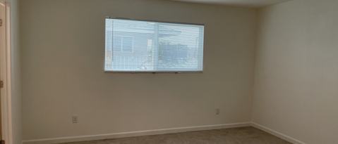 Building Photo - 1140 Deseret Ave