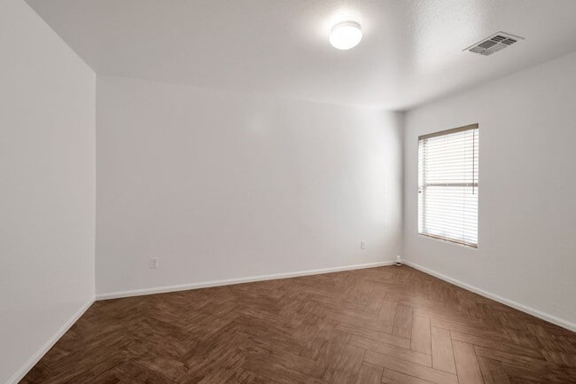 Building Photo - SPACIOUS 3 Bed 2 Bath Gilbert Home!!!