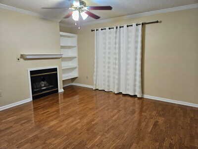 Building Photo - 301 Granville Ct