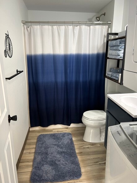 Building Photo - 1006 Irvine Ave NW