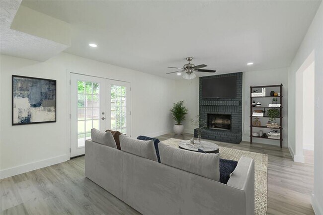 Building Photo - 1311 Sand Stone Dr