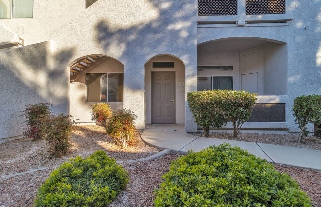 Building Photo - 700 Carnegie St