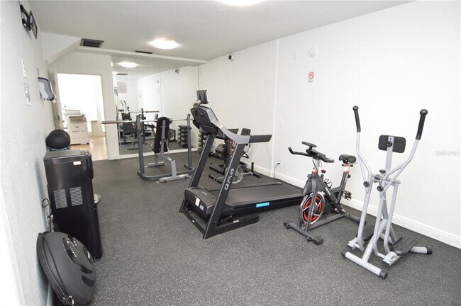 Building Photo - 5004 Castile Pl