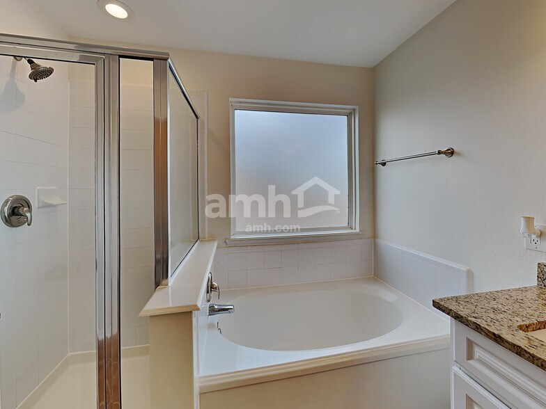 Building Photo - 22514 Spring Crossing Dr