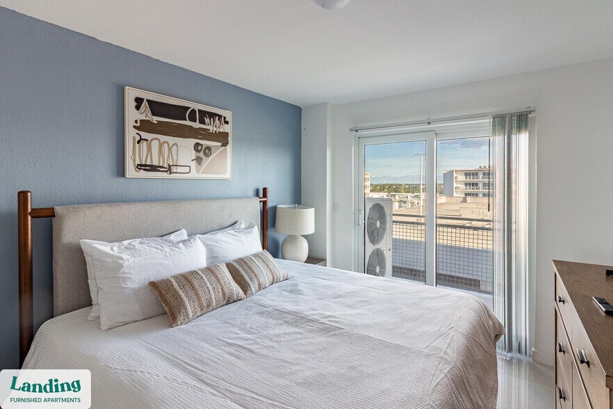 Building Photo - 25850 SW 140th Ct