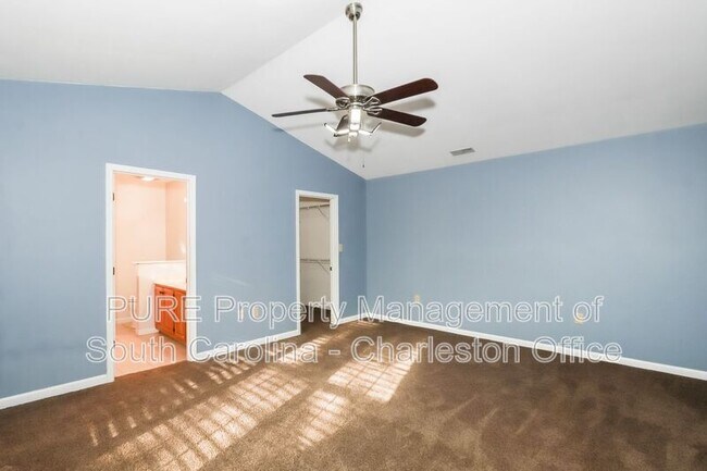 Building Photo - 208 Pipers Ln