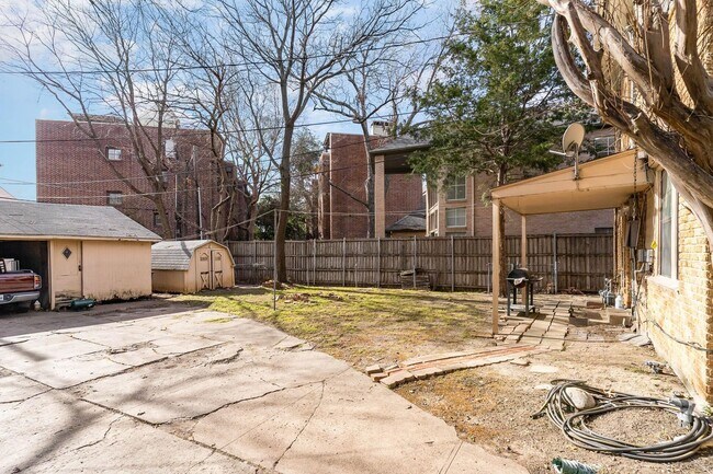 Building Photo - 4008 Herschel Ave