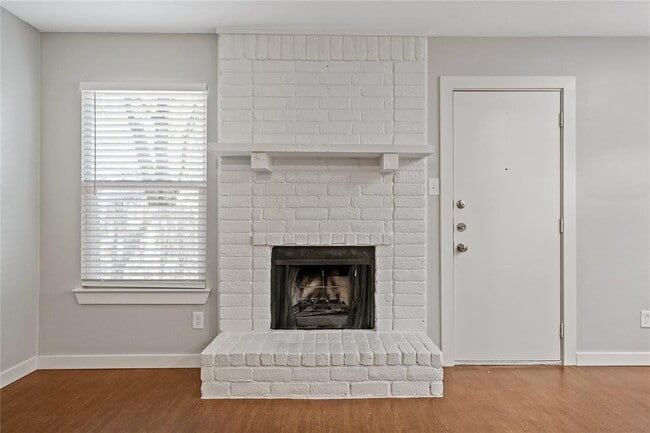 Building Photo - 2415 Burleson Ct