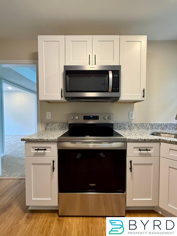 Building Photo - 913 Wheelwood Way