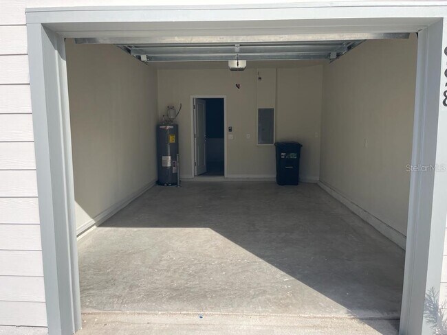 Building Photo - 1998 Canny Cv