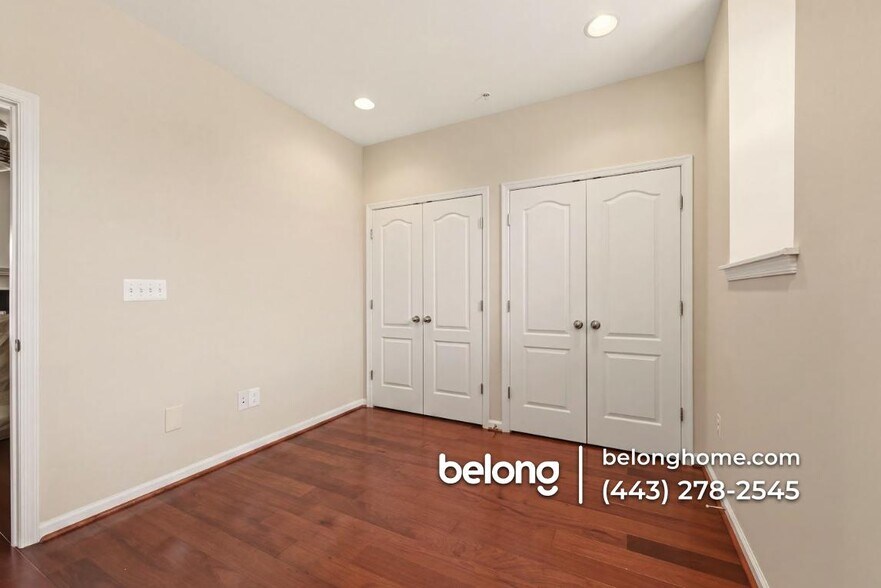 Building Photo - 719 River Mist Dr