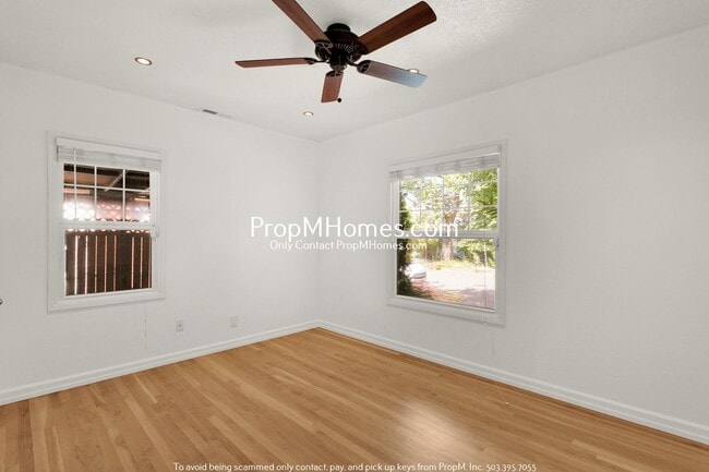 Building Photo - NE Portland Gem w/ Entertainers Backyard +...