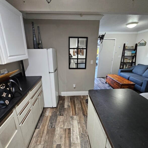 Building Photo - 12204 Hillwood Dr