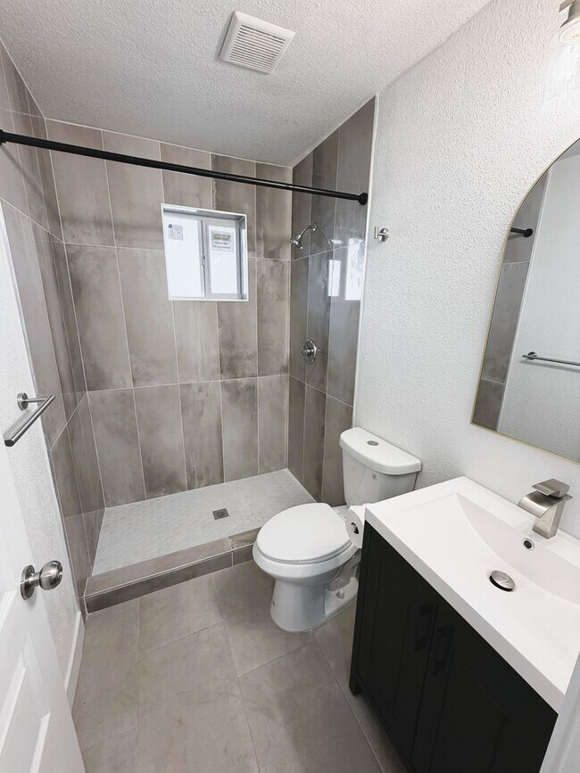 Building Photo - 7808 E Heatherbrae Ave