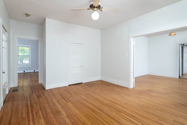 Building Photo - 108 Blount St