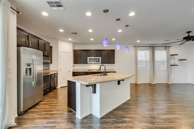 Building Photo - 8039 Kemblefield Ave