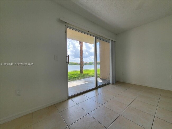 Building Photo - 5041 Wiles Rd