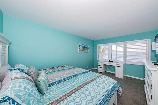 Building Photo - 5505 Del Sol Blvd