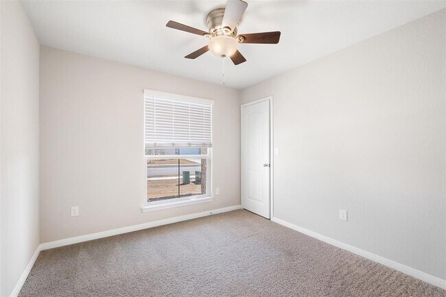 Building Photo - 117 Cranbrook Ln