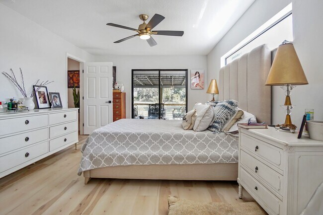 Building Photo - Ranch on 6 Acres