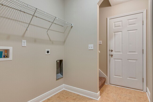 Building Photo - Spacious 4-Bedroom Home - Winners Gait