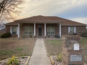 Building Photo - 6707 Lawson Cir