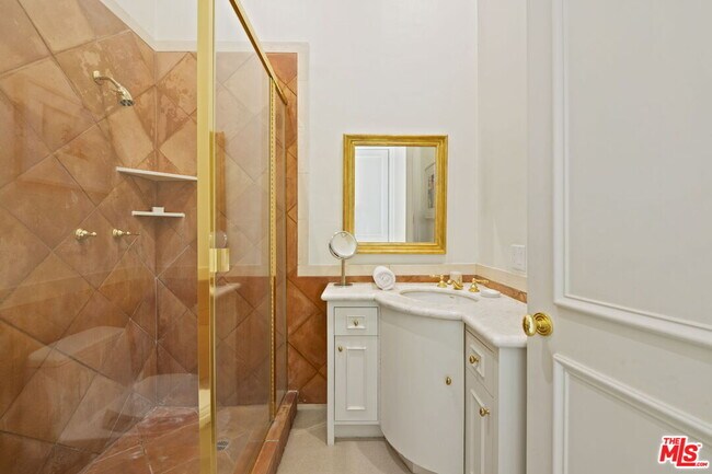 Building Photo - 1634 Gilcrest Dr