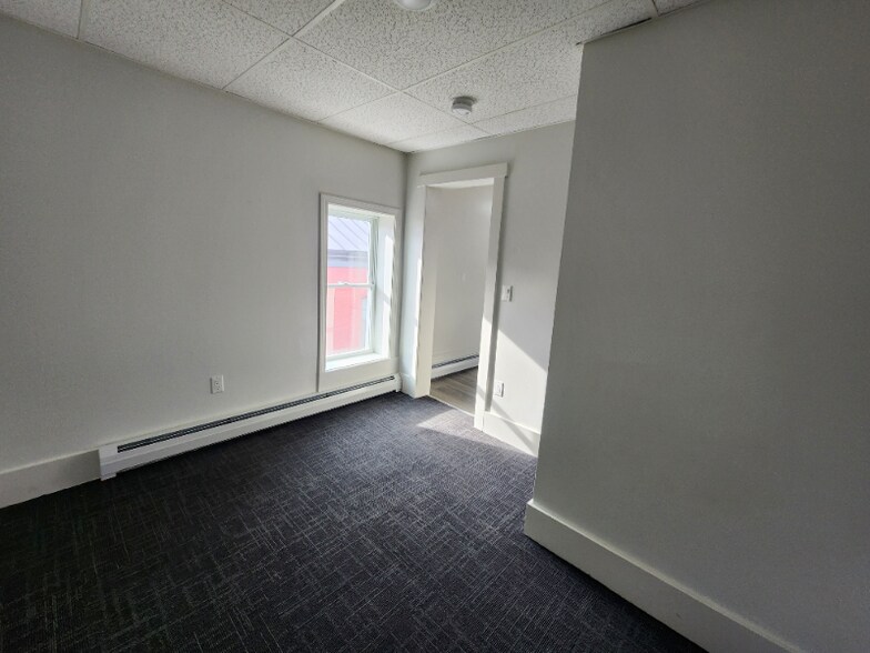 Building Photo - 44 Granite St