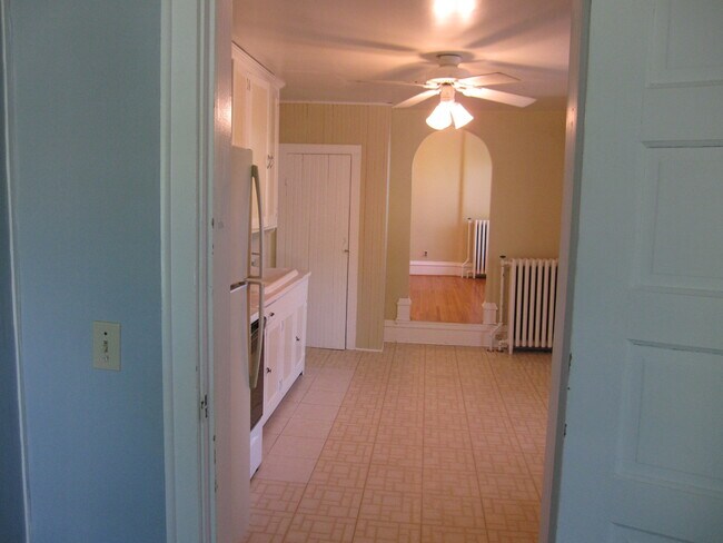 Building Photo - 804 S 4th St