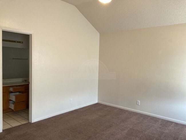 Building Photo - 2911 Bluebonnet Dr