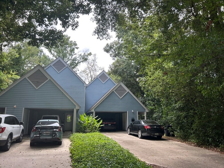 Front - 1488 Mitchell Ave