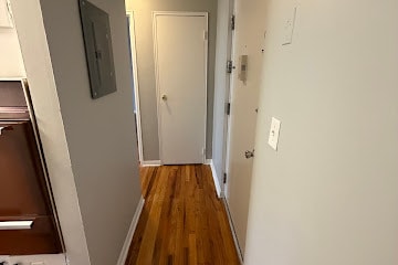 Building Photo - 845 Ross St