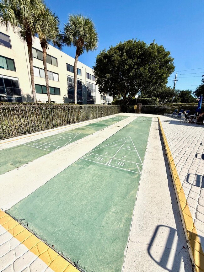 Building Photo - 3162 Via Poinciana