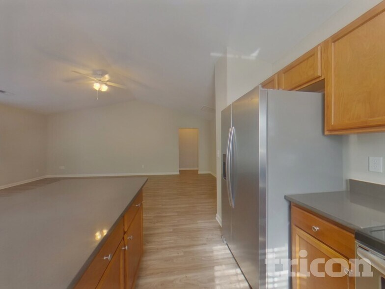 Building Photo - 3216 Laurenfields Way