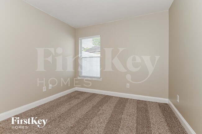 Building Photo - 12211 Rochford Ln