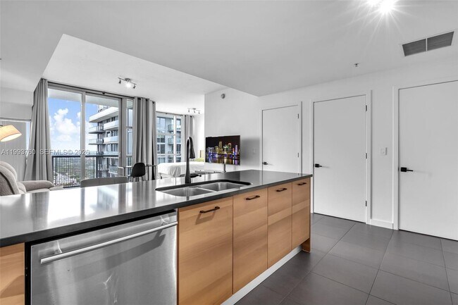 Building Photo - 3301 NE 1st Ave