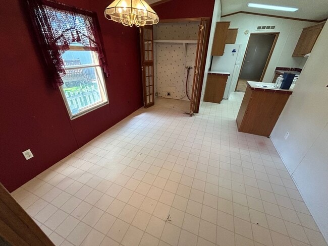 Building Photo - 3 Bed 2 Bath Mobile Home with Fenced Yard and Storage Shed