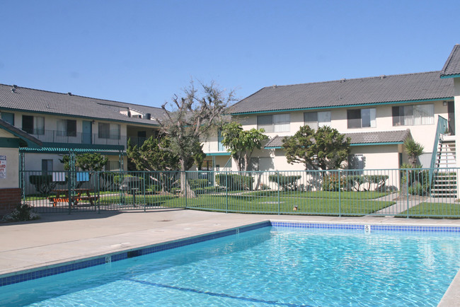 Primary Photo - Lampson Village Apartments