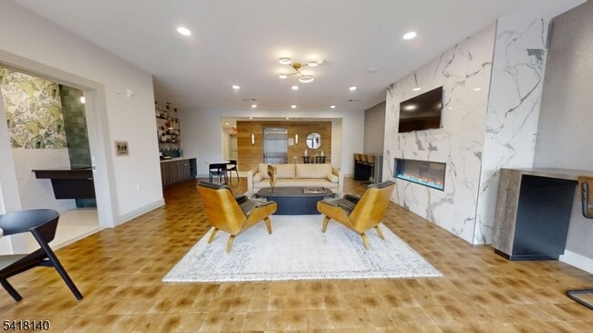 Building Photo - 1181 Morris Ave