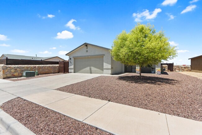 Building Photo - 845 Villa Seca Dr